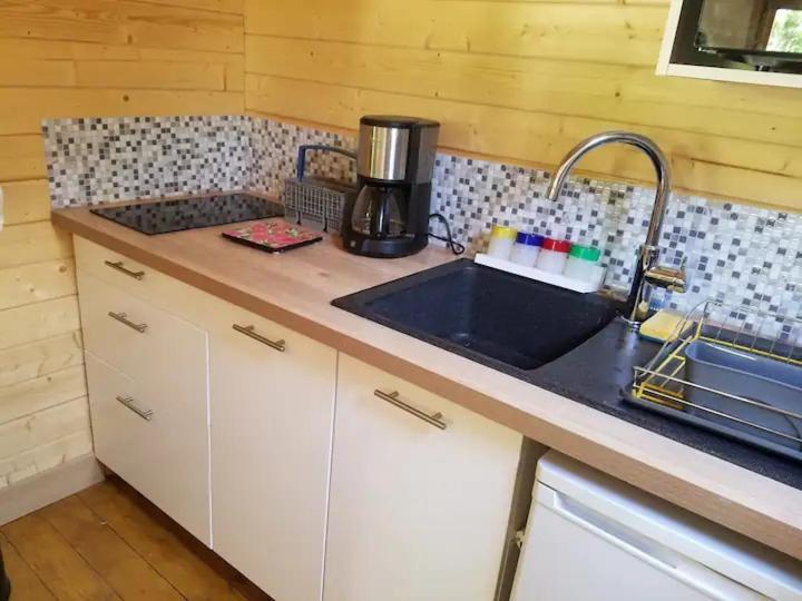 Normandy Cottage Gagny Экстерьер фото