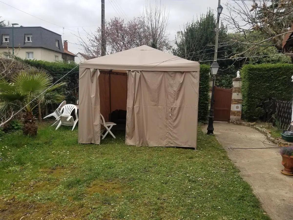 Normandy Cottage Gagny Экстерьер фото