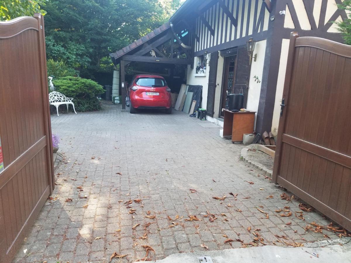 Normandy Cottage Gagny Экстерьер фото