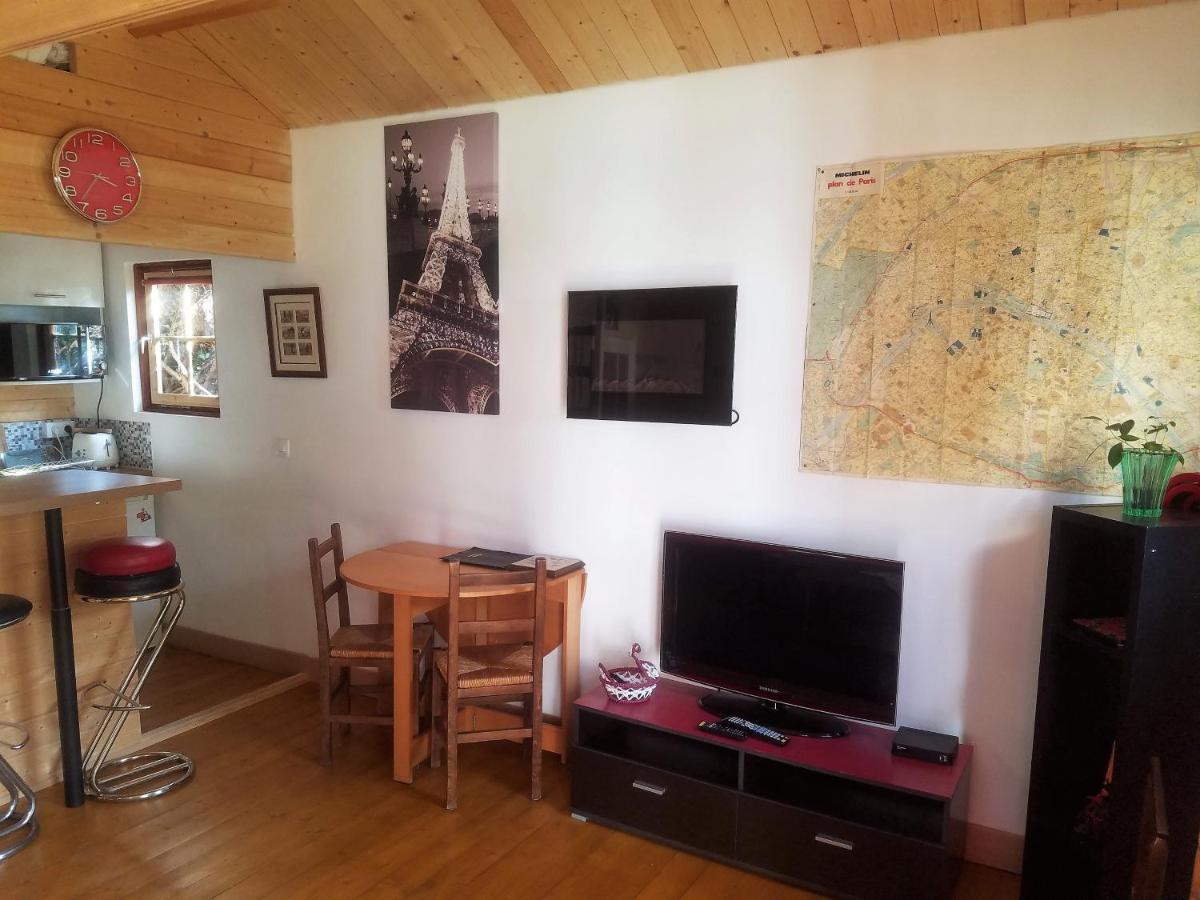 Normandy Cottage Gagny Экстерьер фото